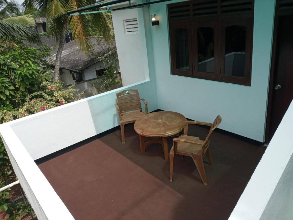 Tharul Home 本托塔 外观 照片